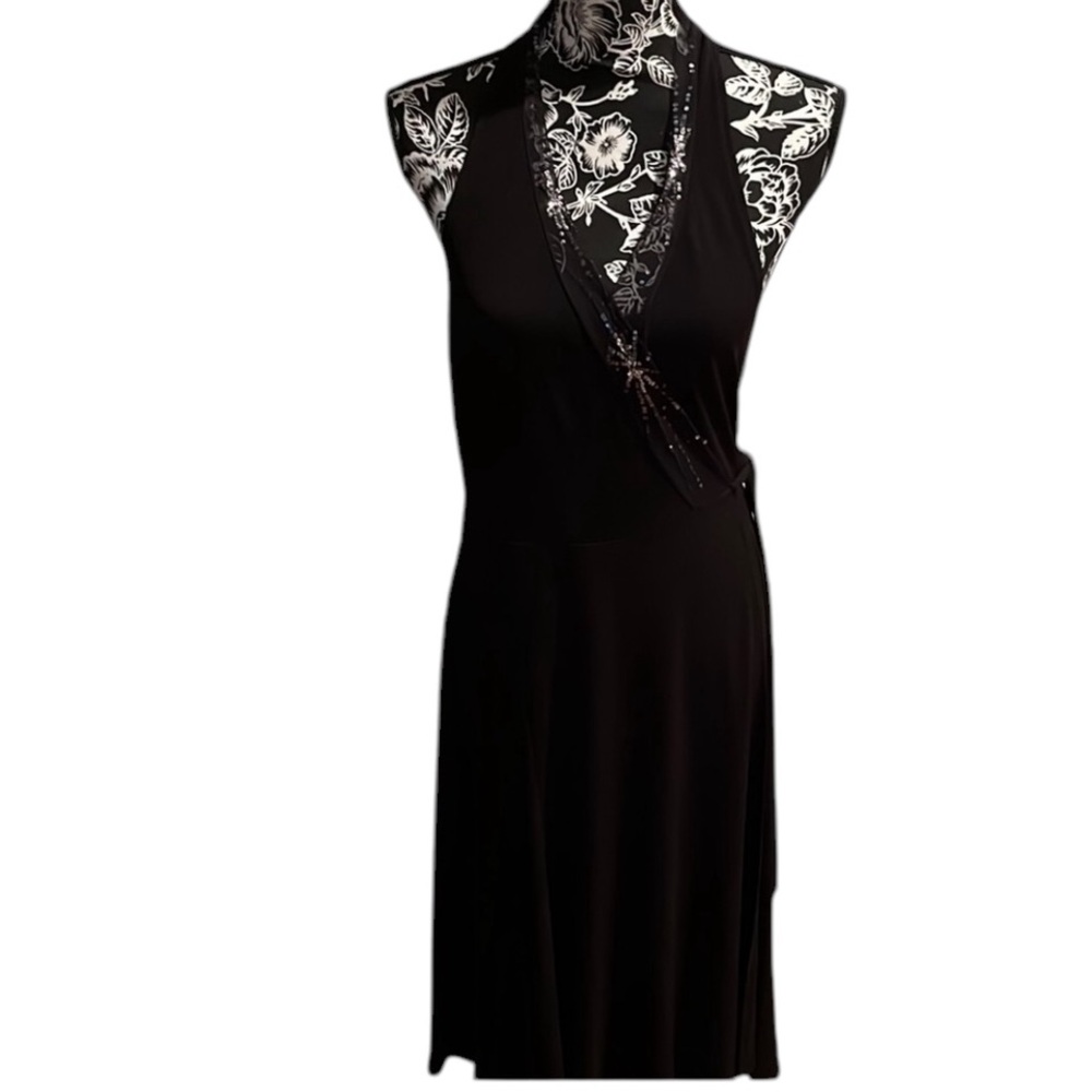 BCBGMaxazria size large black wrap halter dress sequin and lace detail at V-Neck